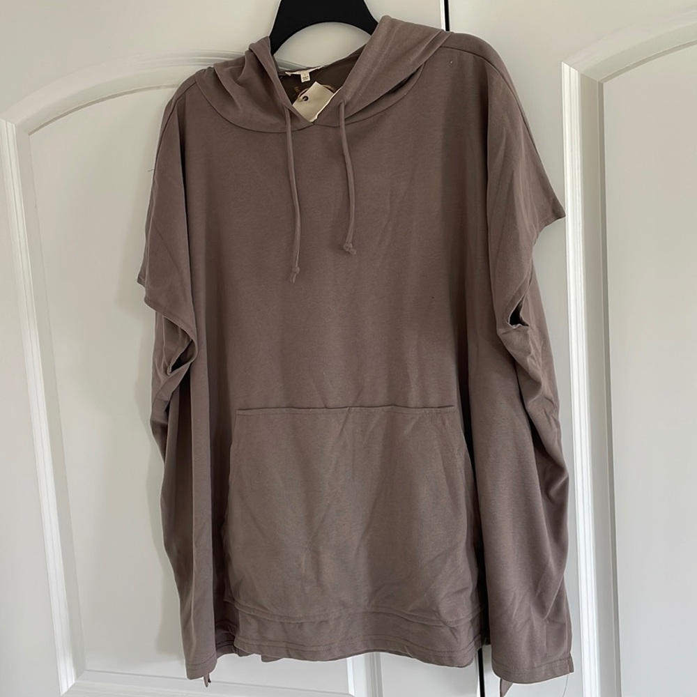 NWT Poncho Style Short Sleeve Hoodie